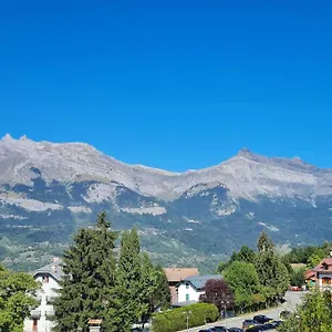 https://nid-douillet-proche-des-pistes-avec-vue-montagne.hotels-rhonealpes.com