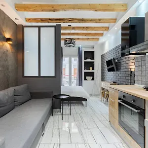 https://halu-industrial-apt-on-agia-sofia.hotels-of-thessaloniki.com